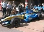Carlos Sainz testkrer en Renault R25 F1 vogn - ca. 8,3 MB